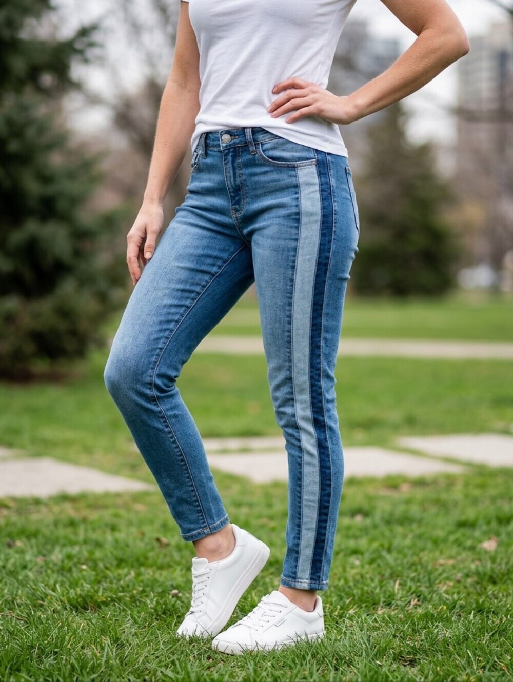 Womens Soho NY &Co Multi Shade Blue Straight Leg High Waist Girfriend Jeans Sz 2